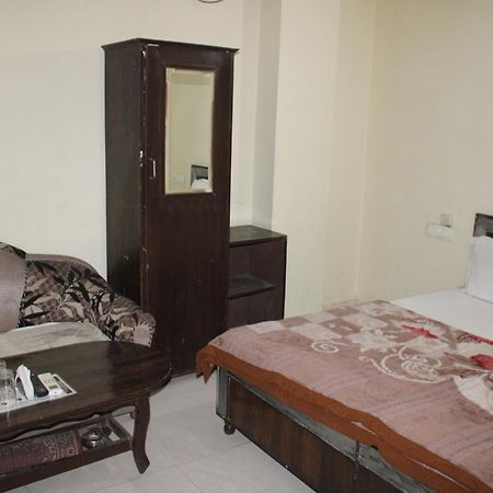Chandīgarh Hotel Diamond Leaf מראה חיצוני תמונה