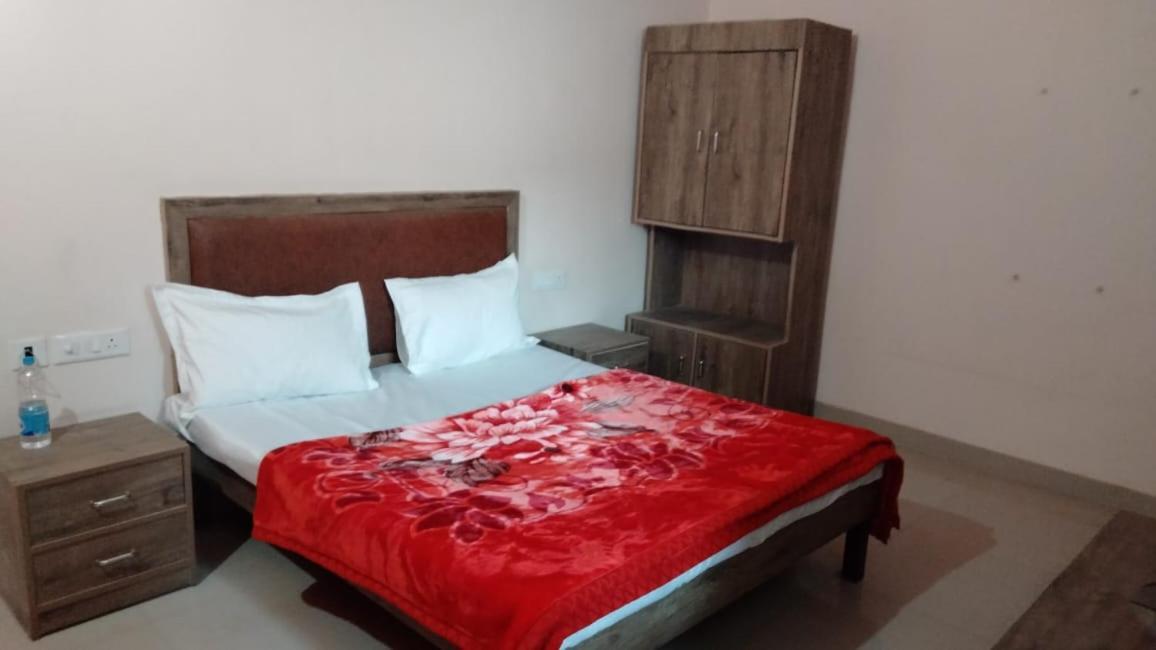 Chandīgarh Hotel Diamond Leaf חדר תמונה